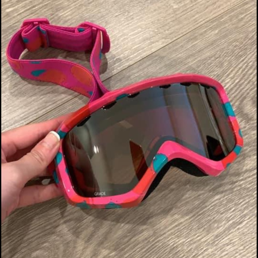 Snowboarding goggles